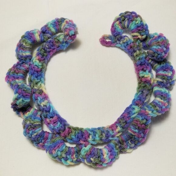 Handmade Crochet Peter Pan Collar Necklace Multicolor Pastel Statement Accessory - Picture 8 of 8